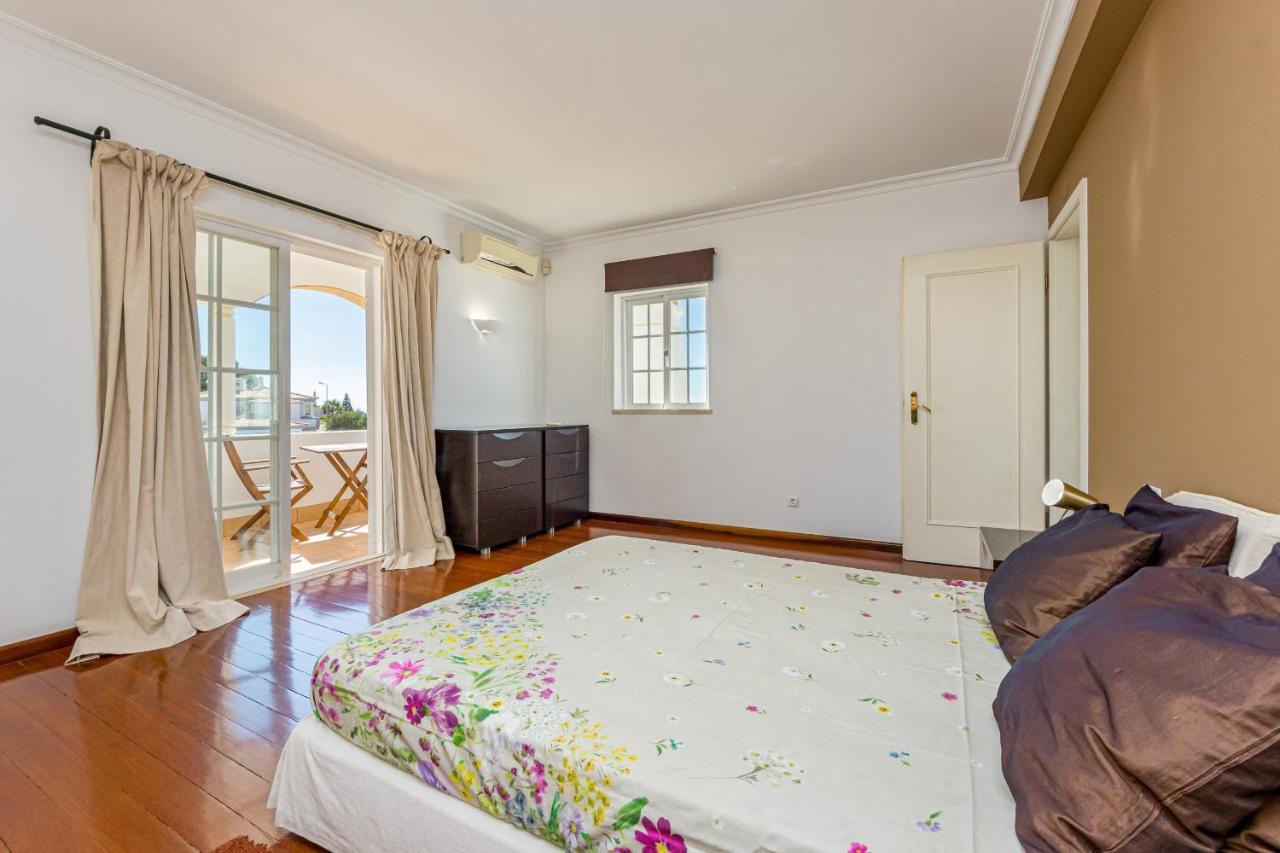 Villa Cecília *
